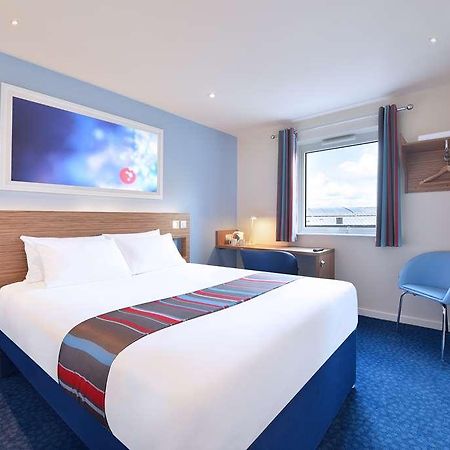 Travelodge Leeds Central Номер фото