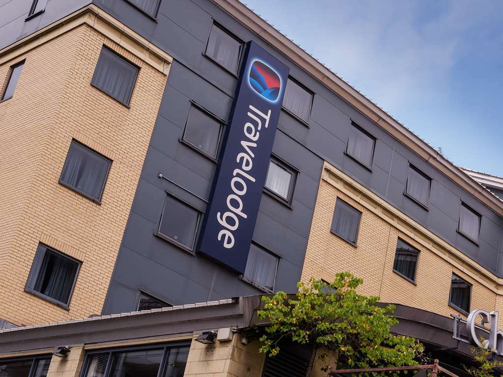 Travelodge Leeds Central Экстерьер фото
